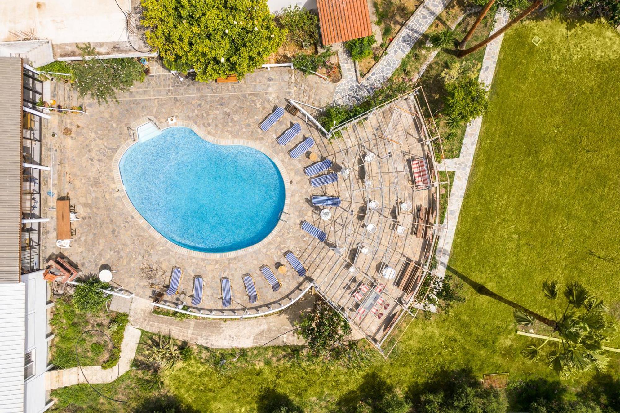 Rose Of Crete Aparthotel Platanés Exteriör bild
